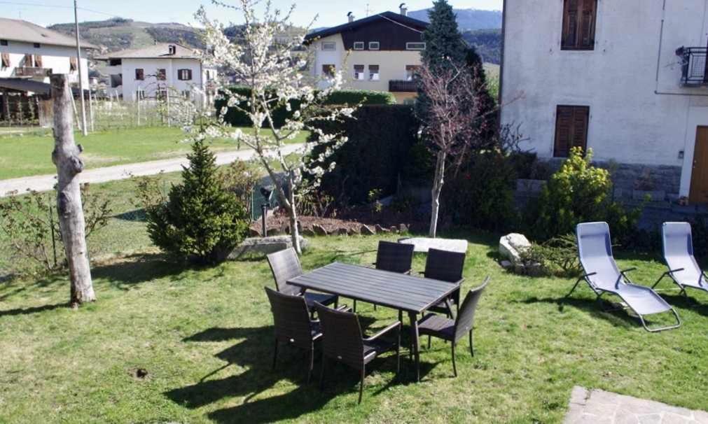 Ferienwohnung Casa Del Tempo Rosa Tassullo Ospitar Exterior foto