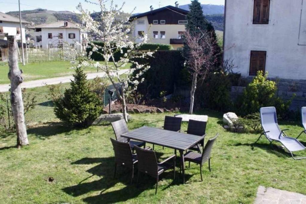 Ferienwohnung Casa Del Tempo Rosa Tassullo Ospitar Exterior foto